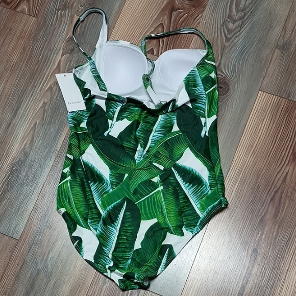 Green Leaf Print Women's One Piece Swimsuit - Picture 2 of 2
